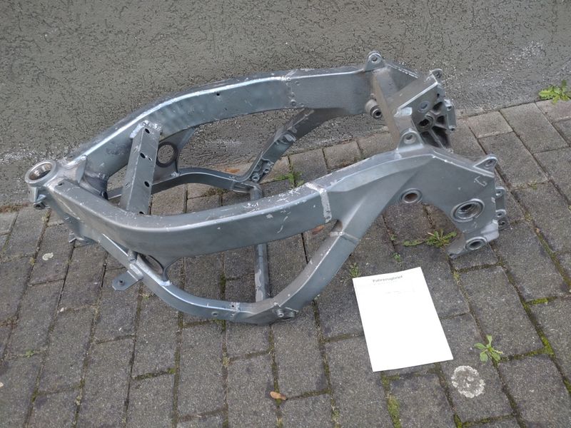 Fahrgestell Kawasaki ZZR 600 D ZX600D600698 +Brief +Heckrahmen