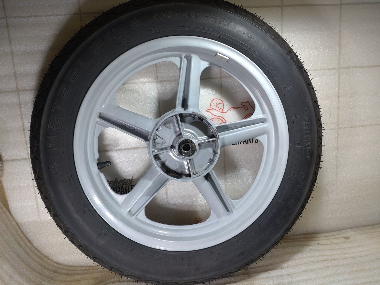 Felge Hyosung Cruise 2 GA125 Hinterrad #2 J16x2,50 +Reifen 110-90-16