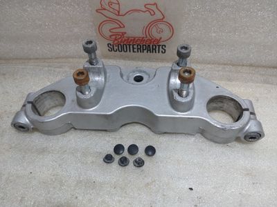 Gabelbrücke Hyosung Cruise 2 GA125 Oben #2 +Schrauben +Gummikappen