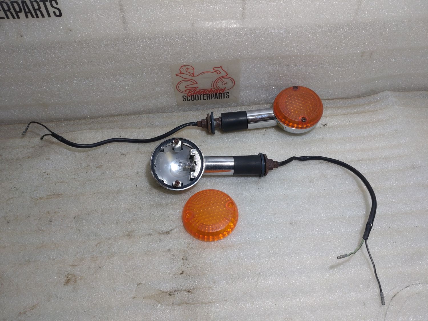 Blinker Suzuki VX 800 VS51B Paar (Hinten) (ein Halter raus)