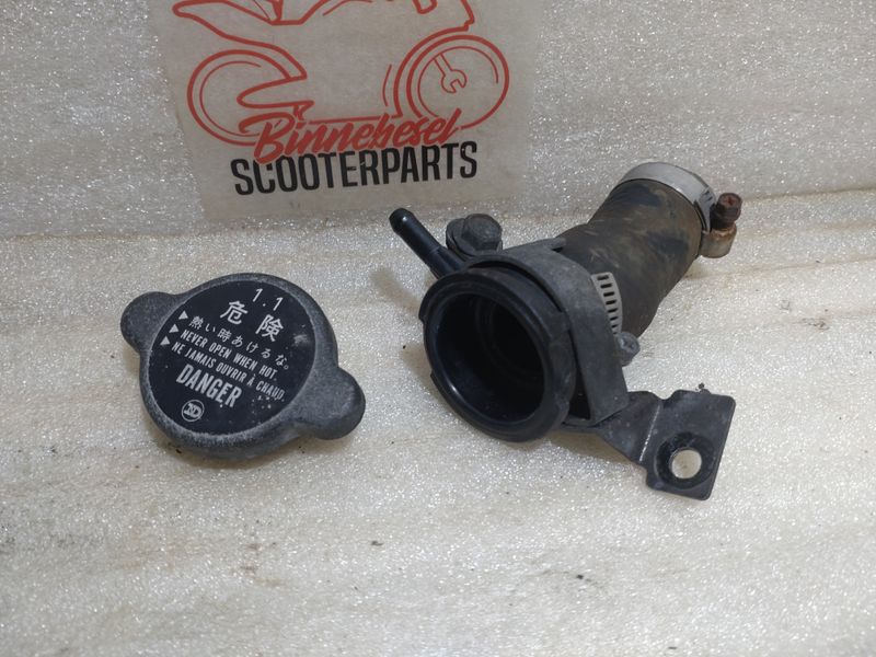 Einfüllstutzen Suzuki VX 800 VS51B Kühlmittel +Deckel