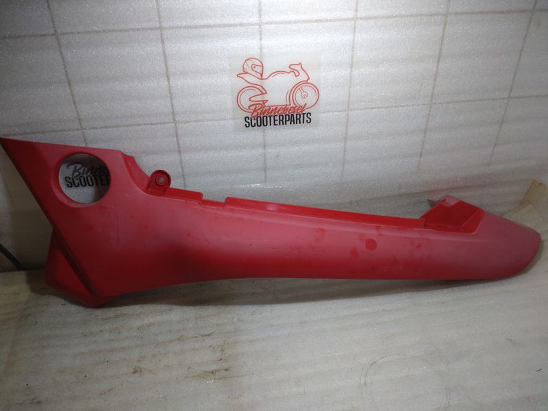 Verkleidung Suzuki VX 800 VS51B Heck Seitenteil Links Rot