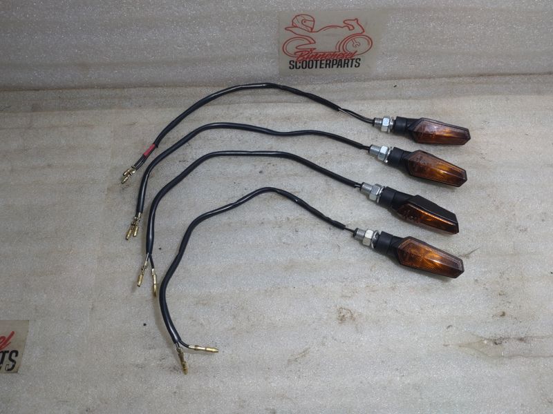 Blinker Universal  4er-Set Roller Motorrad Vorne hinten M10