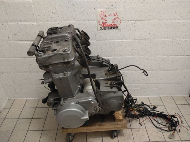 Motor Kawasaki ZZR 600 D ZX600DE018885 Komplett +Lichtmaschine +Anlasser