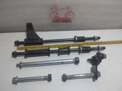 Motorhalteschrauben Kawasaki ZZR 600 D ZX600D Komplettset