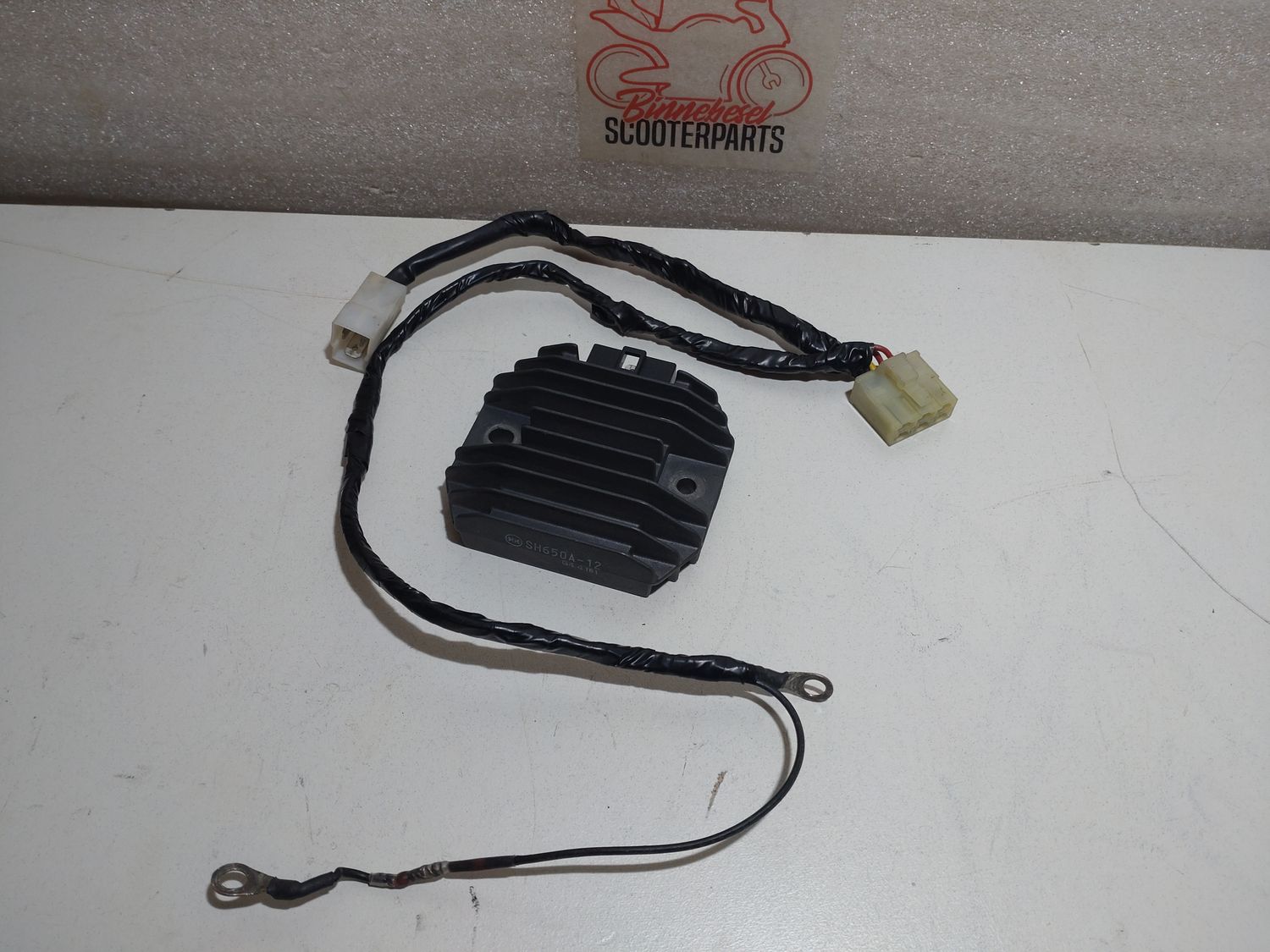 Spannungsregler Kawasaki ZZR 600 D ZX600D SH650A-12 G4.4 161 +Kabel Adapter