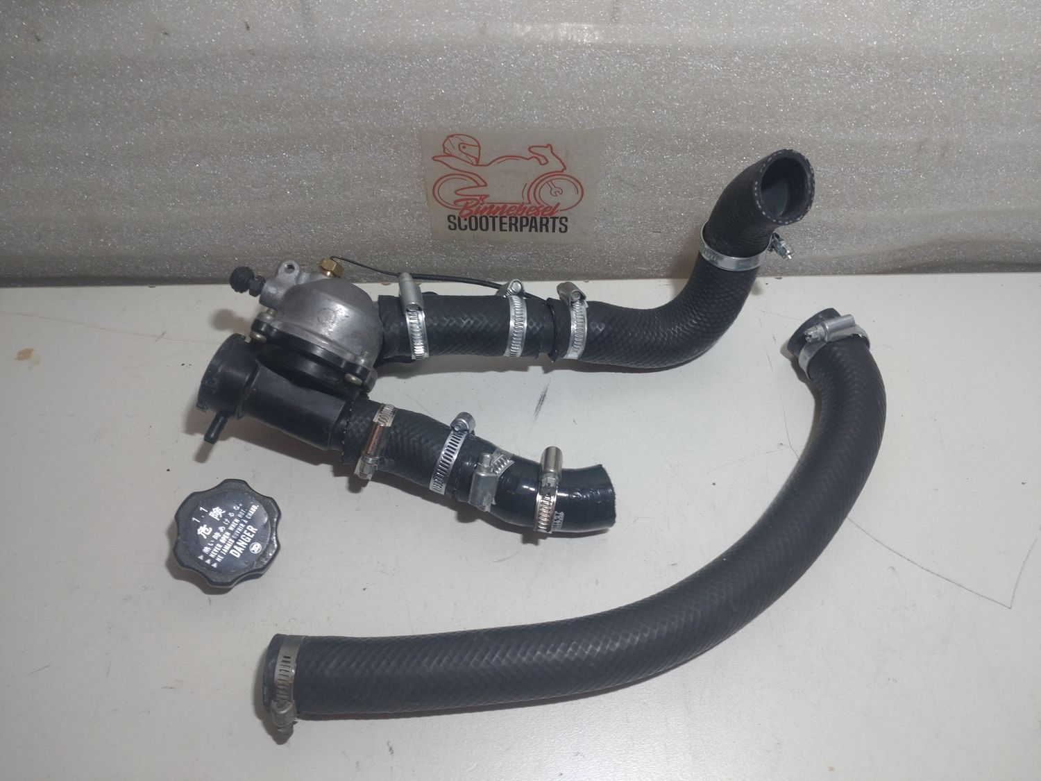 Thermostat Kawasaki ZZR 600 D ZX600D +Gehäuse +Temperaturfühler +Einfüllstutzen