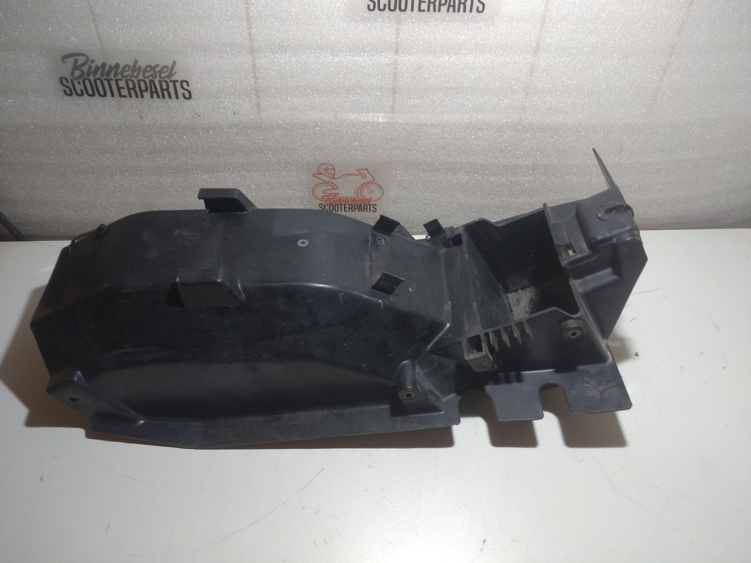 Verkleidung Kawasaki ZZR 600 D ZX600D Kotflügel Hinten Innen Batteriefach #1