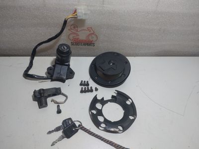 Schlosssatz Kawasaki ZZR 600 D ZX600D Komplett +2 Schlüssel Zündschloss Tankdeckel Helmhalter
