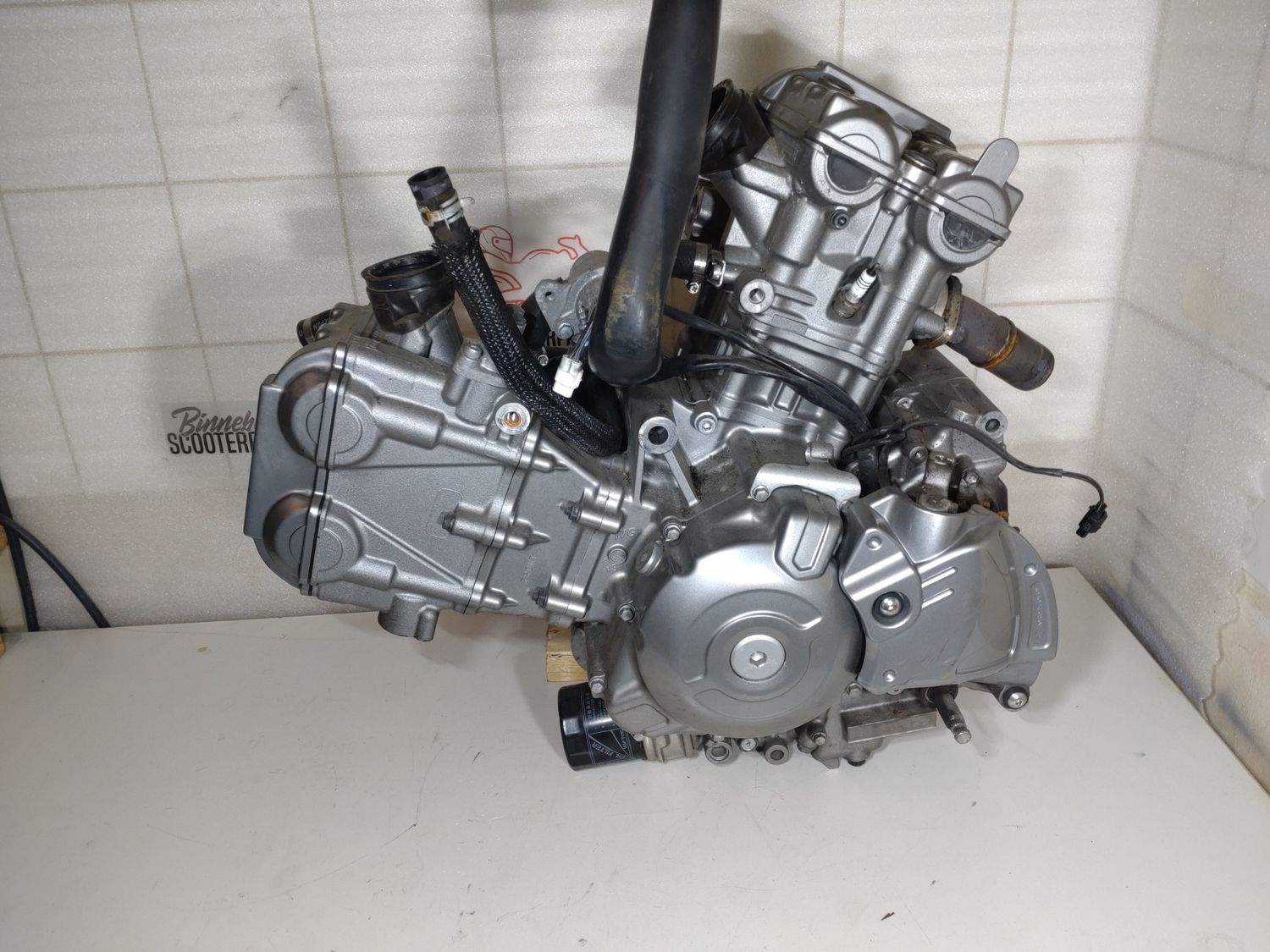 Motor Suzuki Gladius SFV 650 P511-104506 Bastler Ventildeckel und Zylinderkopf defekt