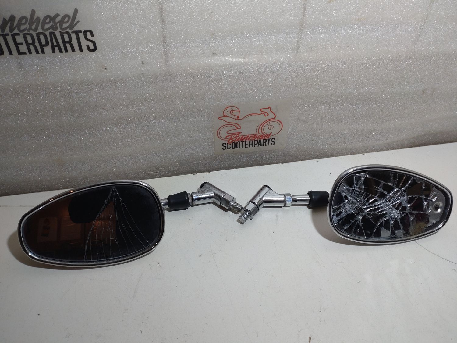 Spiegel Suzuki Gladius SFV 650 Paar Bastler Ersatzteilträger (Glas defekt)