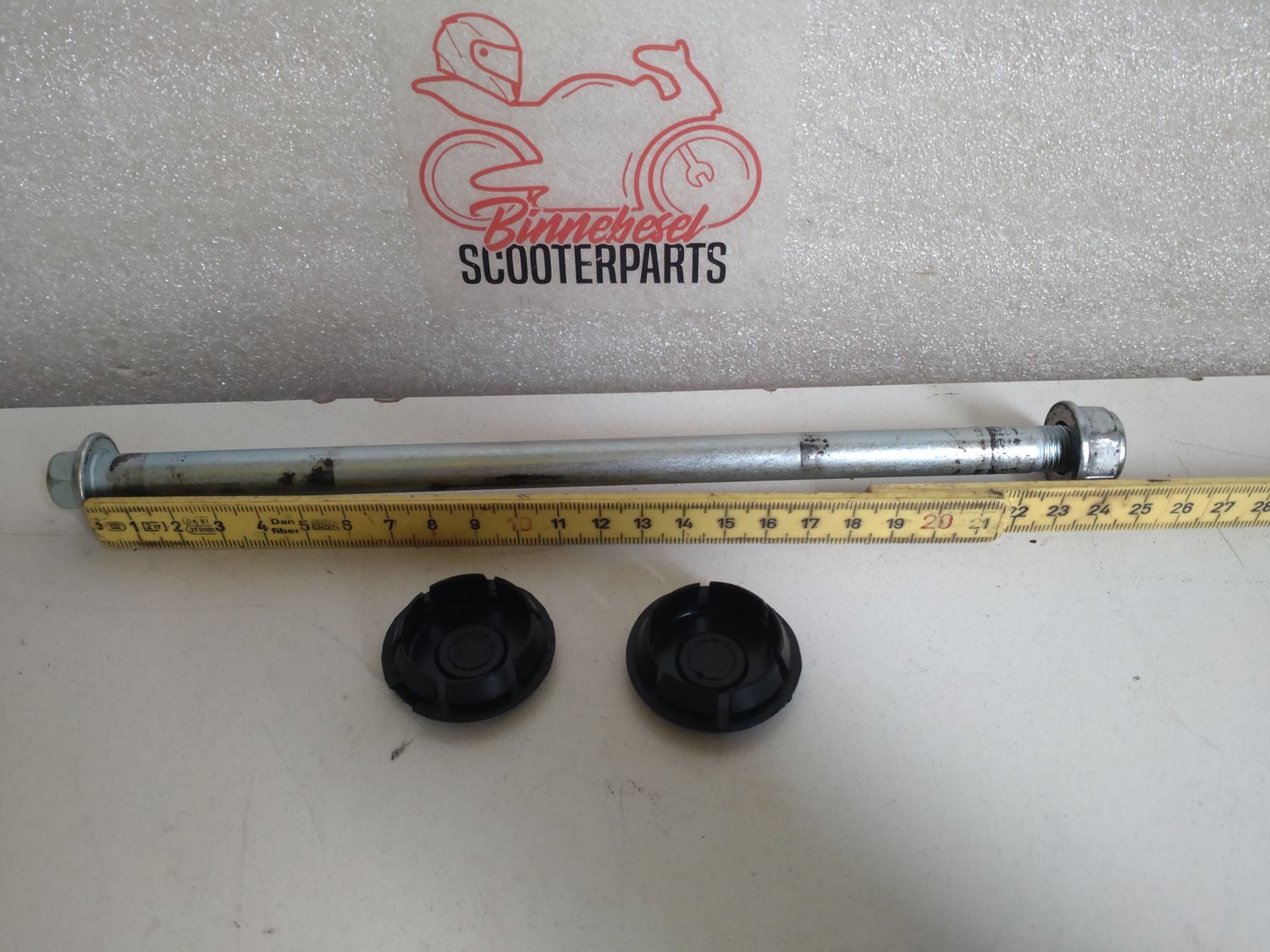 Achse Honda CBR 125 R JC34 Schwinge #3 +Abdeckungen