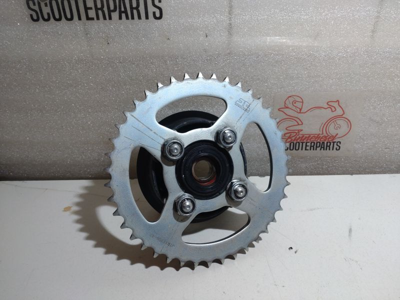 Kettenradträder Honda CBR 125 R JC34 #3 Hinterradnabe +Ritzel