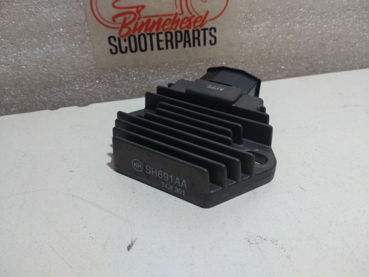 Spanungsregler Honda CBR 125 R JC34 #3 SH691AA