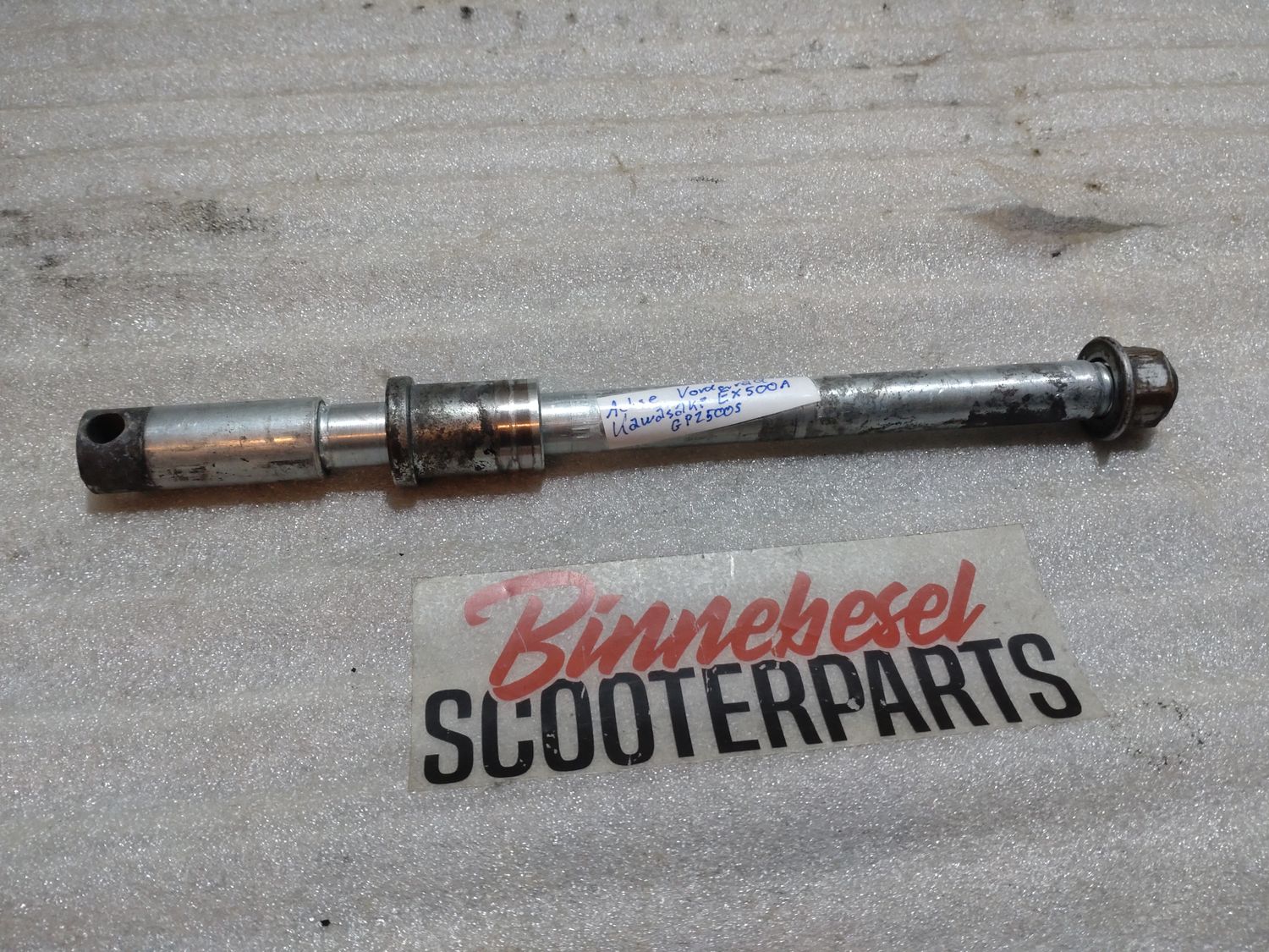 Achse Kawasaki GPZ 500s EX500A Hinterrad +Kettenspanner Paar