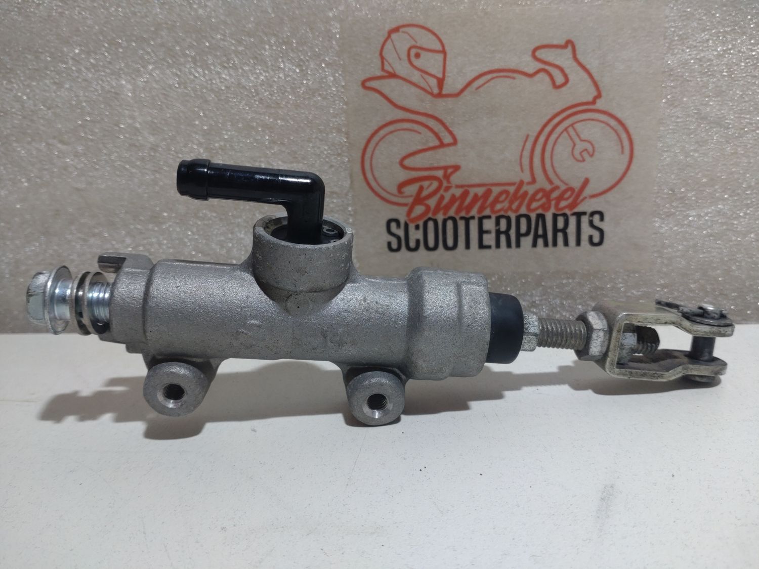 Bremszylinder Suzuki Gladius SFV 650 WVCX Hinten