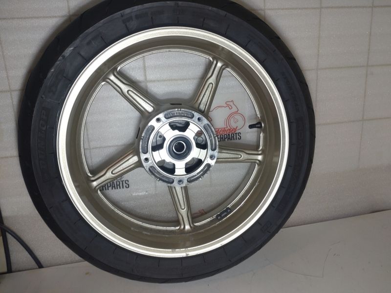 Felge Suzuki Gladius SFV 650 WVCX Hinterrad J17MCxMT5,00 +Reifen 160-60-ZR17 69W von 2021