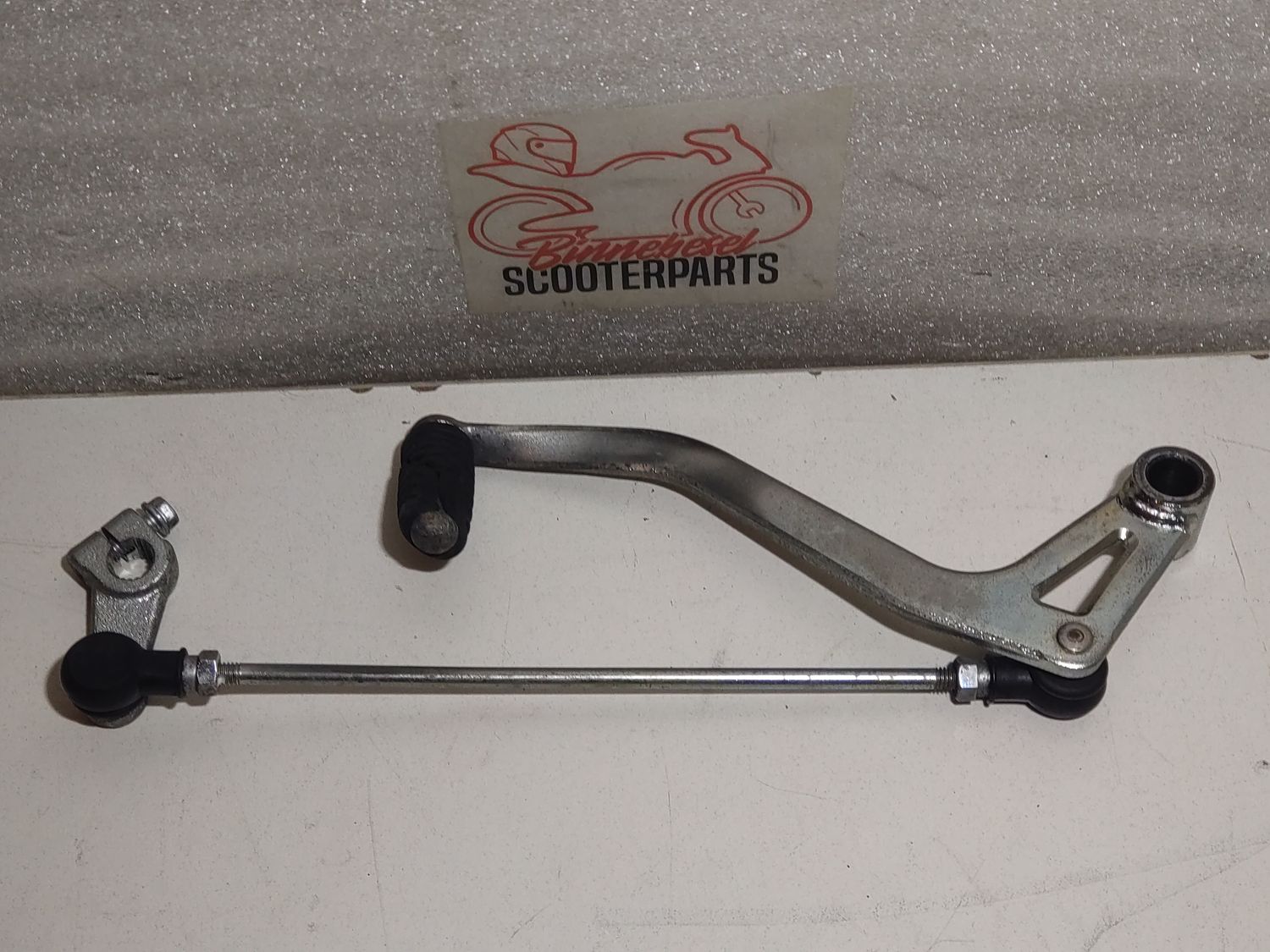 Schalthebel Suzuki Gladius SFV 650 WVCX Komplett Schaltpedal +Schaltgestänge (verbogen)