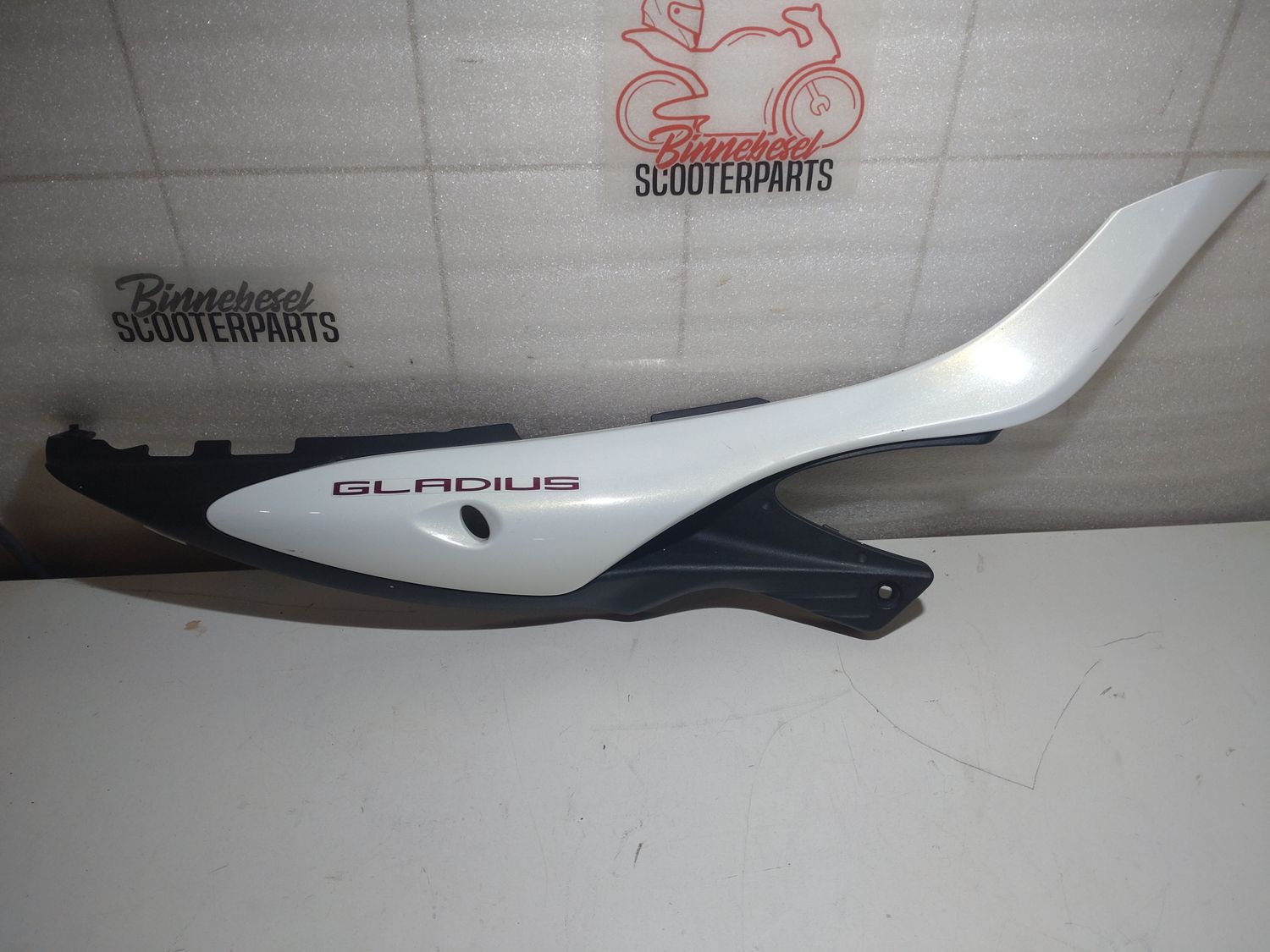 Verkleidung Suzuki Gladius SFV 650 WVCX Heck Seitenteil Rechts 47411-44H R