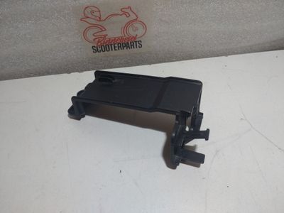 Verkleidung Suzuki Gladius SFV 650 WVCX Batteriehalter 47432-44H0