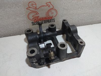 Nockenwellenlagerbock Hyosung Cruise 2 GA125 #3 +Kipphebel