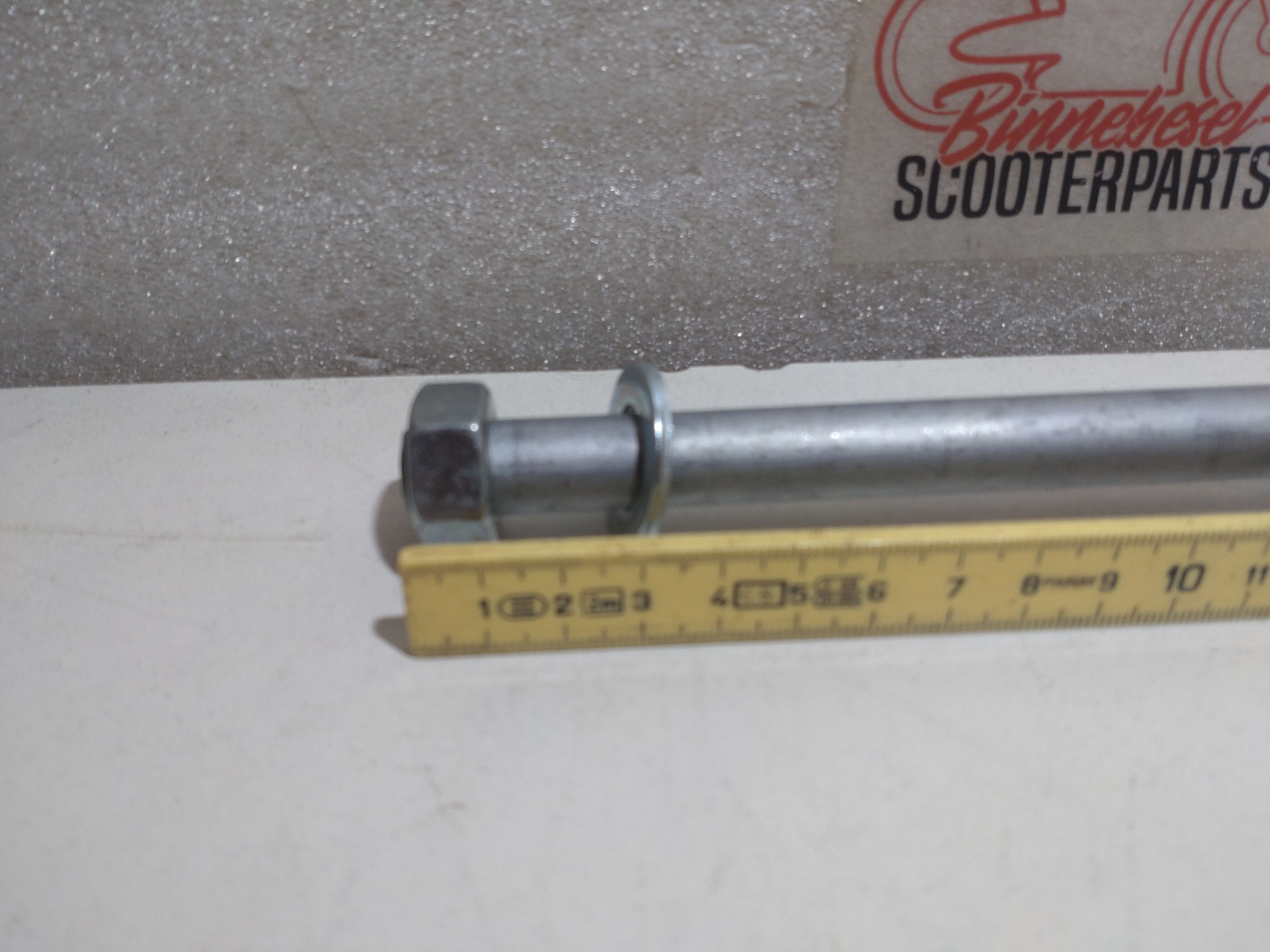 Achse Aprilia Tuono 125 IE 4T ABS E5 2021-2024 Schwinge