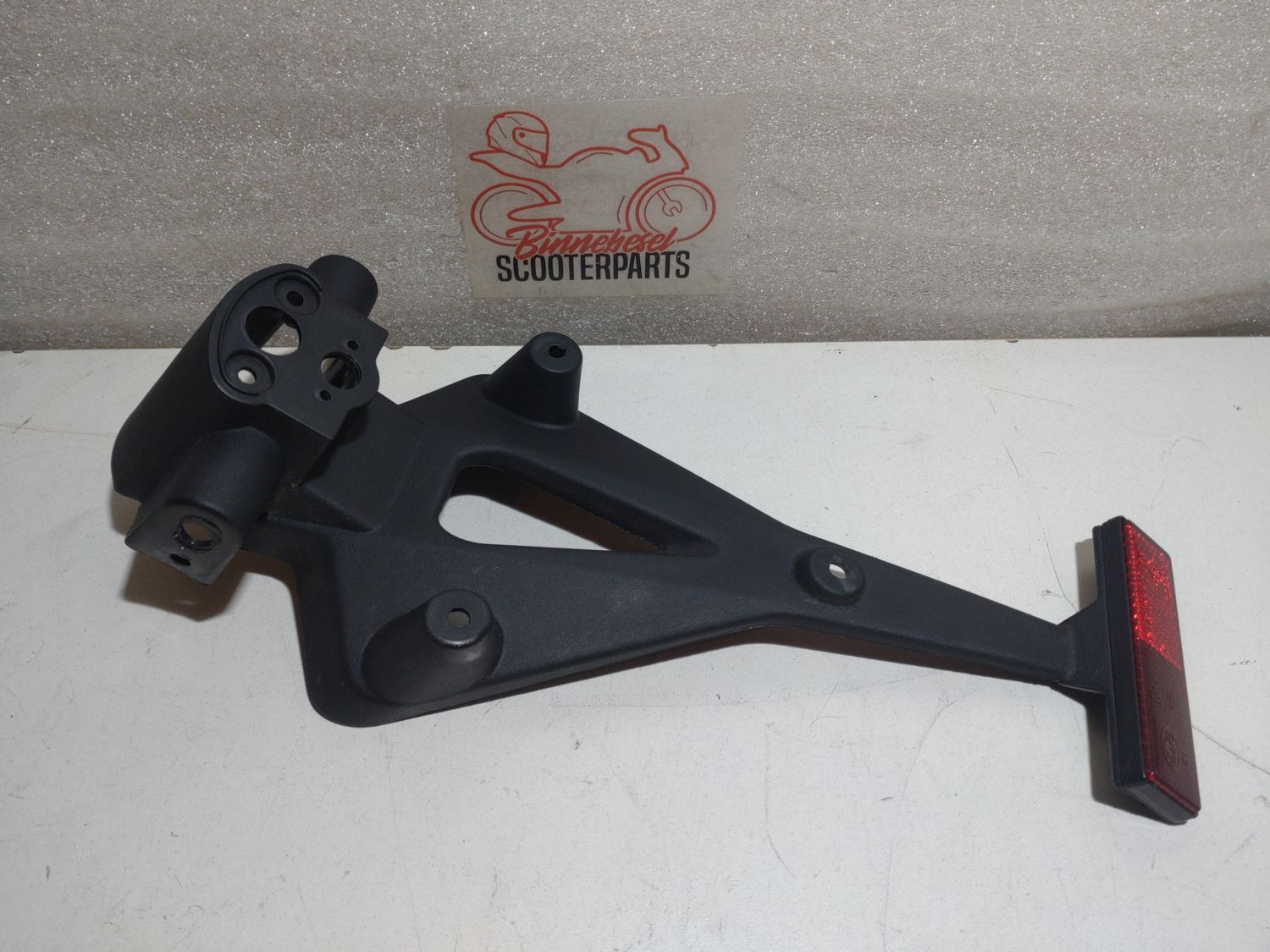 Verkleidung Aprilia Tuono 125 IE 4T ABS E5 2021-2024 Heck Kennzeichenhalter Aussen 858842 2B008614 +Reflektor
