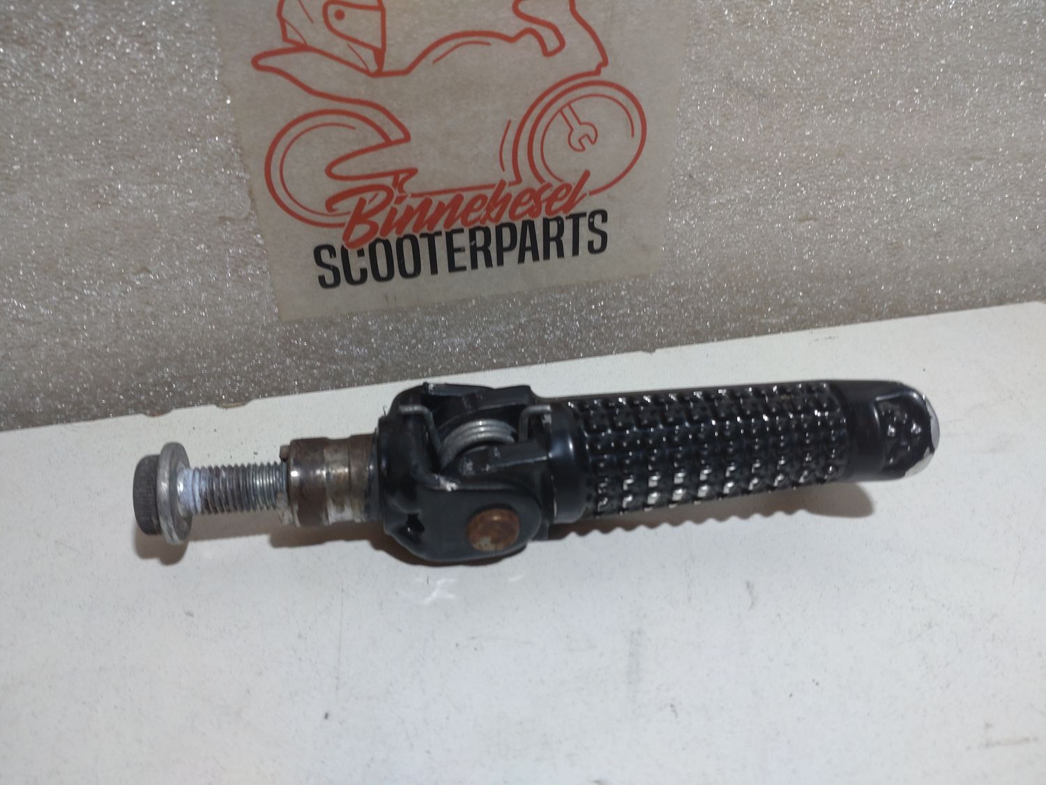 Fußraste Suzuki GSX-R 750 WVBD Fahrer Links +Halter