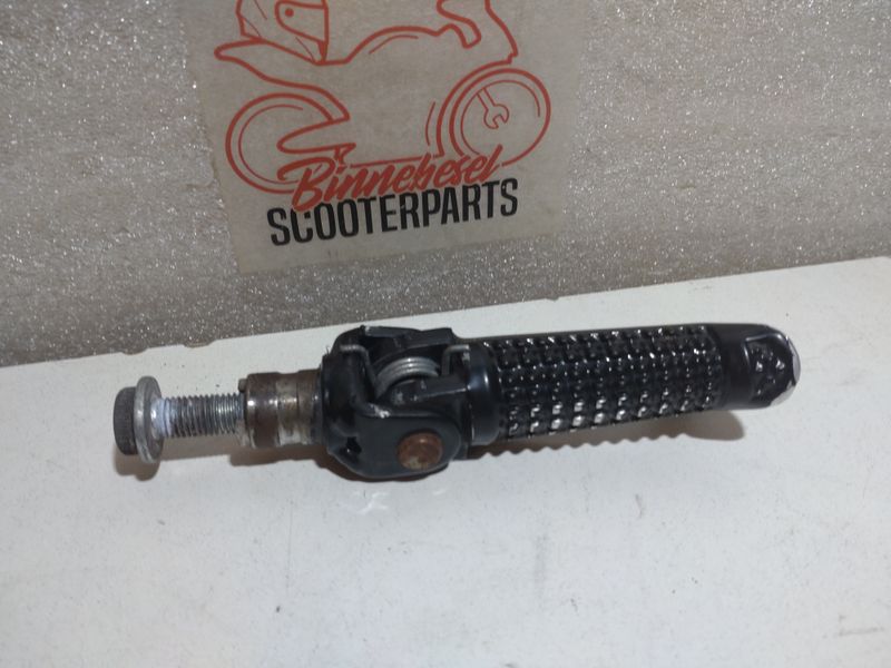 Fußraste Suzuki GSX-R 750 WVBD Fahrer Links +Halter Fußraste Suzuki GSX-R 750 WVBD Fahrer Links +Halter