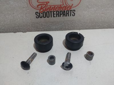 Sitzbankgummis Suzuki GSX-R 750 WVBD Paar GSX-R 600 750 K1 K2 K3 Sitzbankgummis Suzuki GSX-R 750 WVBD Paar GSX-R 600 750 K1 K2 K3