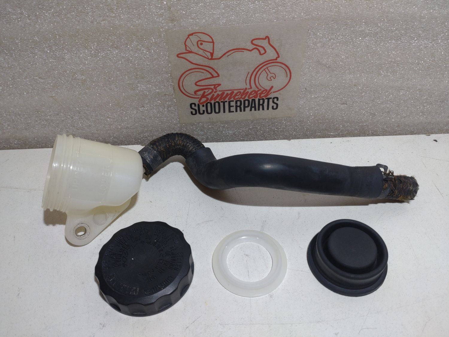 Bremsflüssigkeitsbehälter Honda VFR 800 FI RC46 Hinterradbremse +Deckel +Membrane