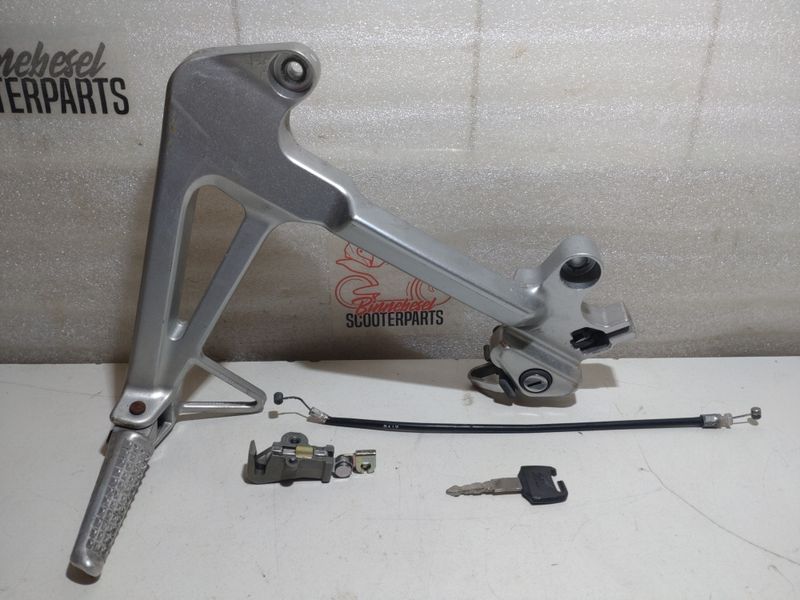 Fußraste Honda VFR 800 FI RC46 Sozius Links +Konsole +Sitzbankschloss +1 Schlüssel