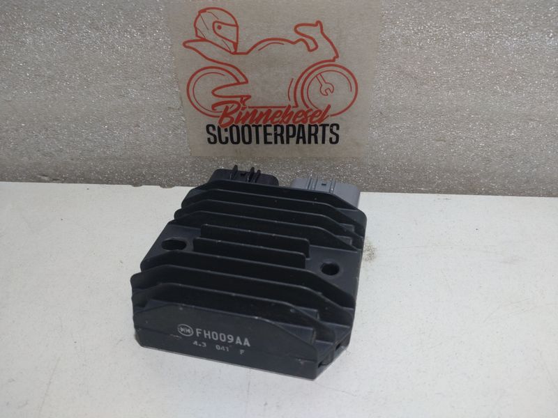 Spannungsregler Honda VFR 800 FI RC46 FH009 AA