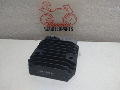 Spannungsregler Honda VFR 800 FI RC46 FH009 AA Spannungsregler Honda VFR 800 FI RC46 FH009 AA