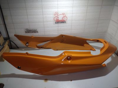 Verkleidung Honda VFR 800 FI RC46 Heck Seitenteil Orange Verkleidung Honda VFR 800 FI RC46 Heck Seitenteil Orange