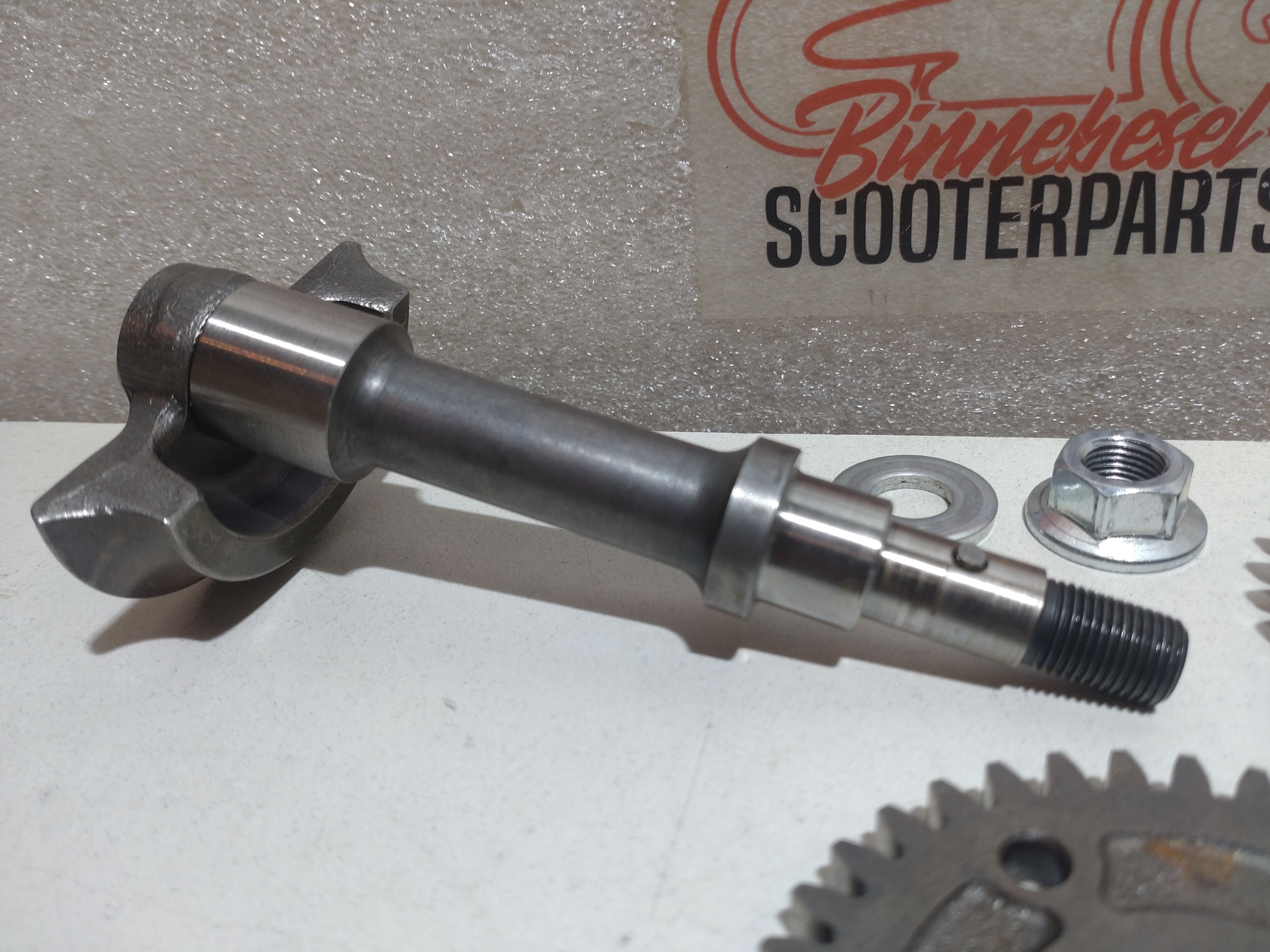 Ausgleichswelle Aprilia Tuono 125 4T E4 ABS 2017 Piaggio M545M Gegenwelle Piaggio Group 871342 +Nebengetriebe Zahnrad T + S 8714465001 8714465002