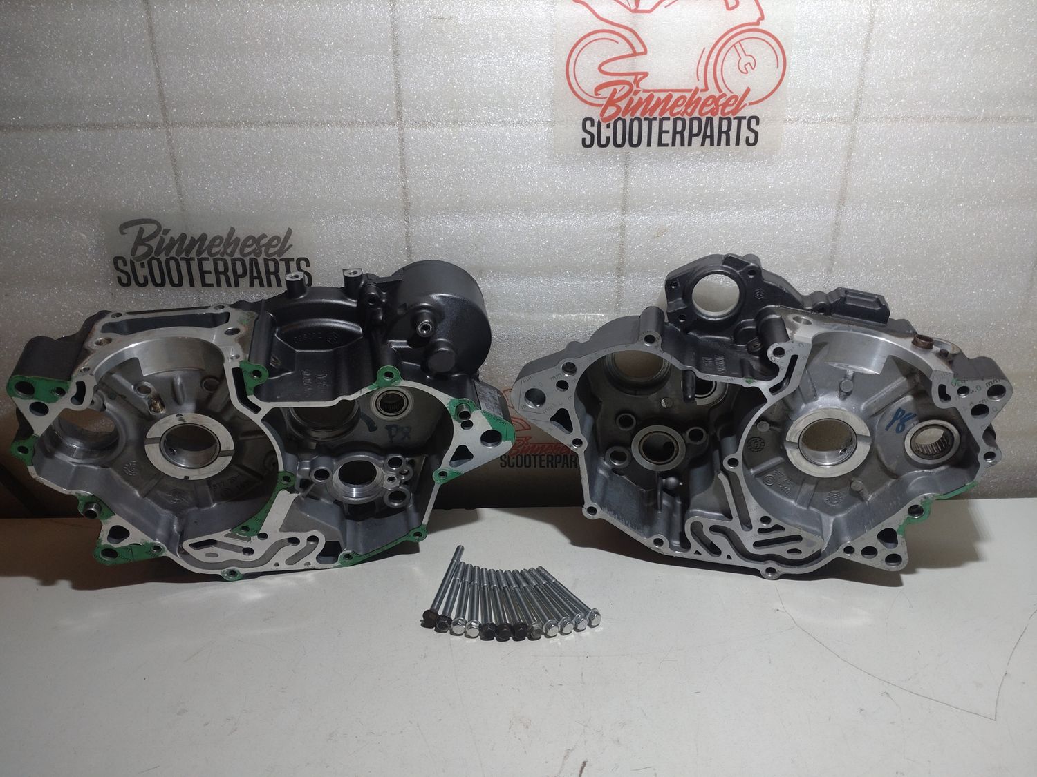 Motor Gehäuse Aprilia Tuono 125 4T E4 ABS 2017 Piaggio M545M #2017515# Carter 1A0058840A 1A0058840B
