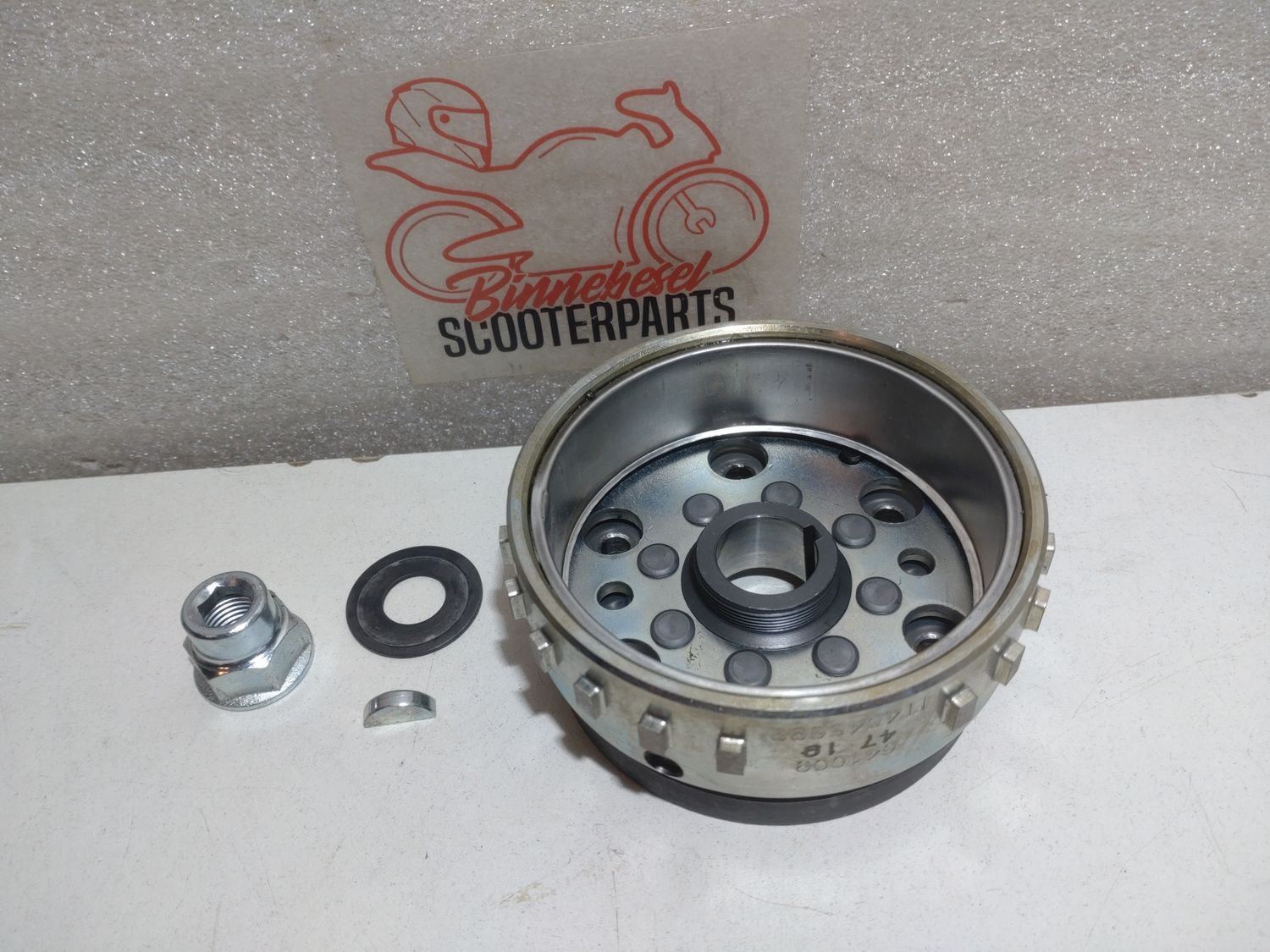 Polrad Aprilia Tuono 125 4T E4 ABS 2017 Piaggio M545M Magnetschwungrad 641009 IT4546699