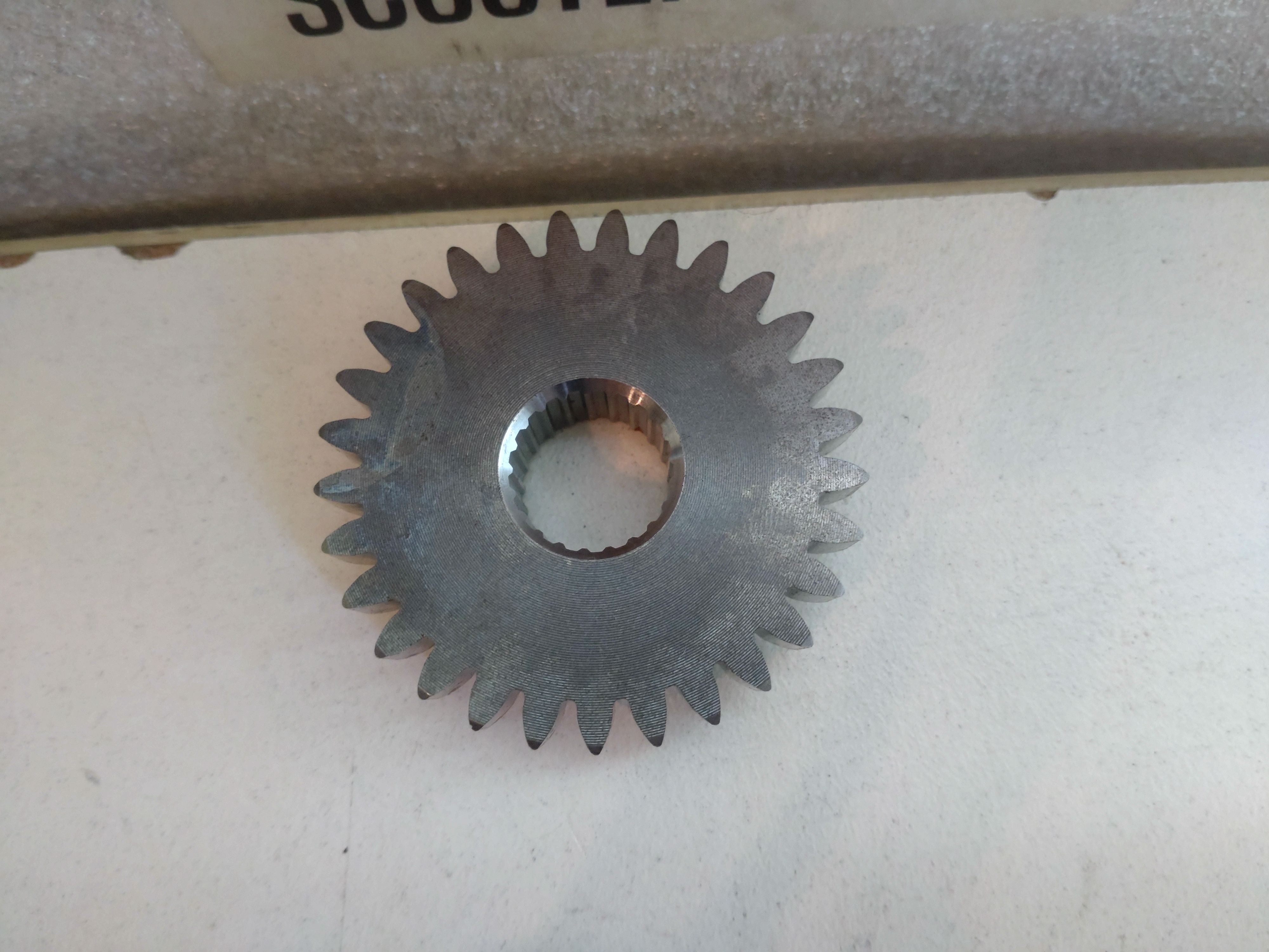 Ritzel Aprilia Tuono 125 4T E4 ABS 2017 Piaggio M545M Zahnrad Antrieb Kupplung XFC 19121007 Kupplungsritzel auf Kurbelwelle