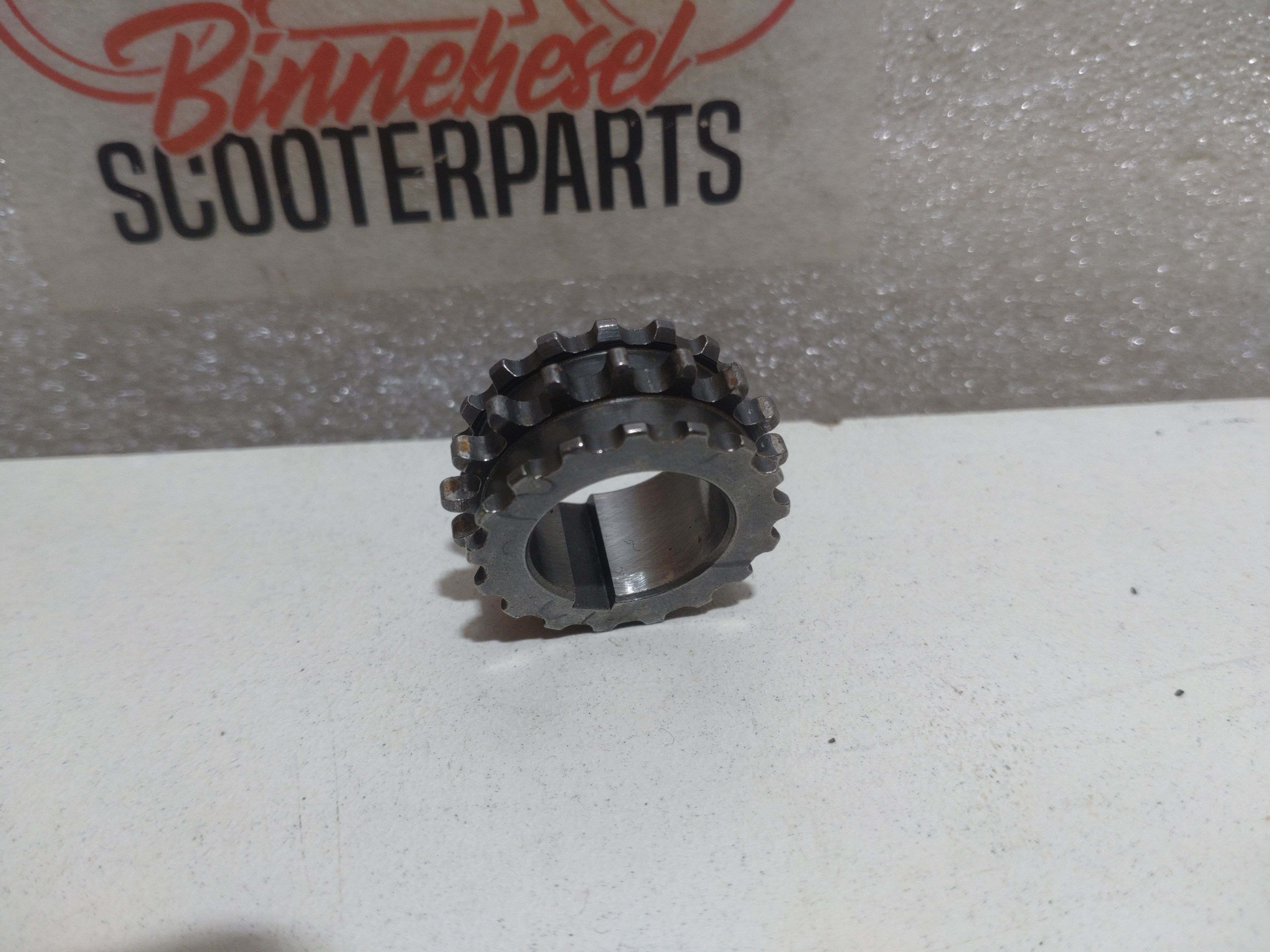 Ritzel Aprilia Tuono 125 4T E4 ABS 2017 Piaggio M545M Zahnrad Antrieb Steuerkette Timing Sprocket 871445