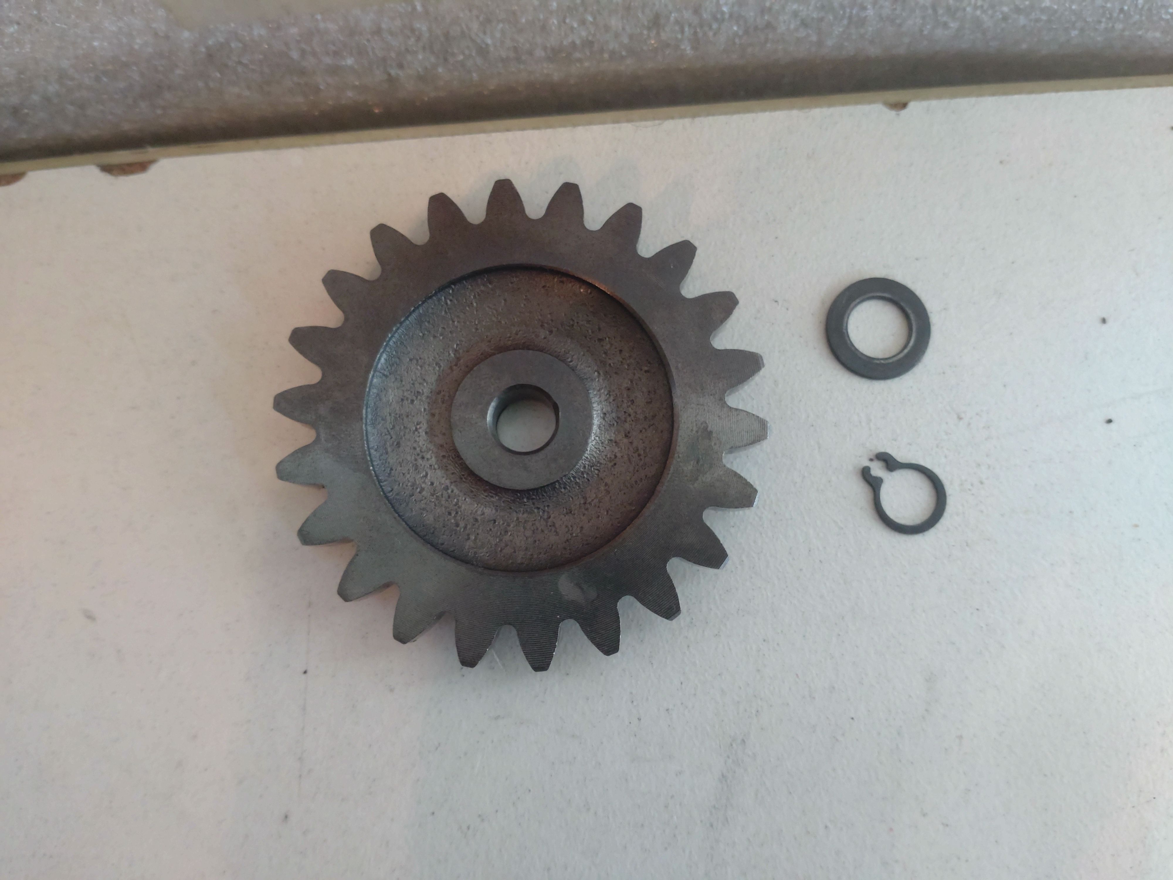 Ritzel Aprilia Tuono 125 4T E4 ABS 2017 Piaggio M545M Zahnrad Antrieb Ölpumpe Z174K0921 1