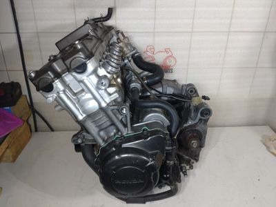 Motor Honda CBR 900 RR SC33E-2302994 +Lichtmaschine +Anlasser Motor Honda CBR 900 RR SC33E-2302994 +Lichtmaschine +Anlasser