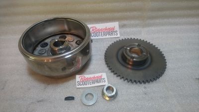 Polrad Honda CBR 125 R JC39 +Anlasser-Freilauf (Flugrost vom einlagern) Polrad Honda CBR 125 R JC39 +Anlasser-Freilauf (Flugrost vom einlagern)