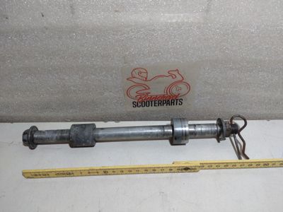 Achse Kawasaki LTD 440 KZ440A Hinterrad +Hülsen Achse Kawasaki LTD 440 KZ440A Hinterrad +Hülsen