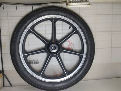 Felge Kawasaki LTD 440 KZ440A Vorn Asahi F-1027 J19x1,85 +Reifen 3,25x19 Felge Kawasaki LTD 440 KZ440A Vorn Asahi F-1027 J19x1,85 +Reifen 3,25x19
