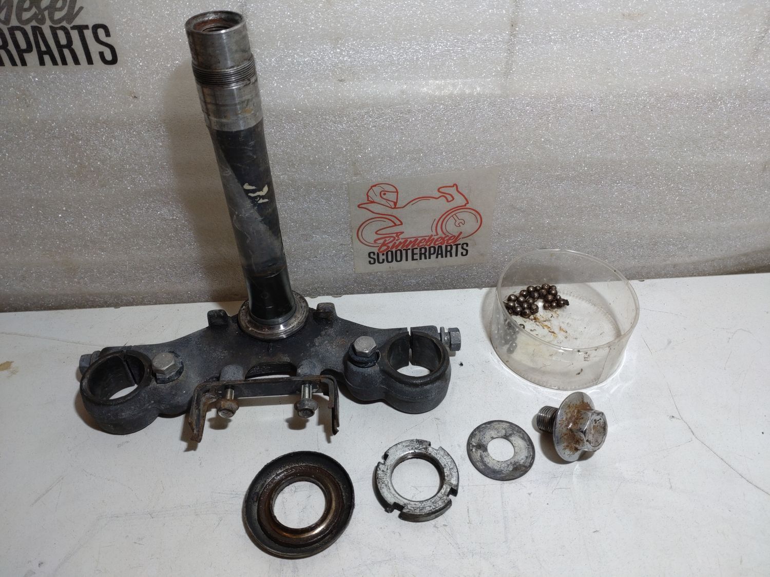 Gabelbrücke Kawasaki LTD 440 KZ440A Unten +Steuerlager