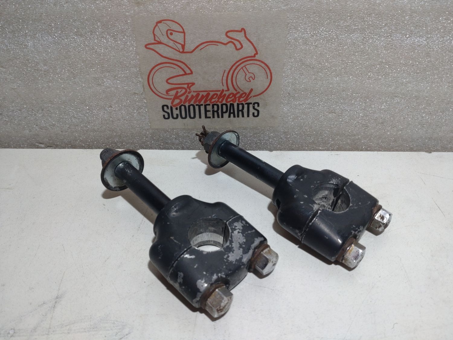 Lenkerklemmen Kawasaki LTD 440 KZ440A Riser Paar