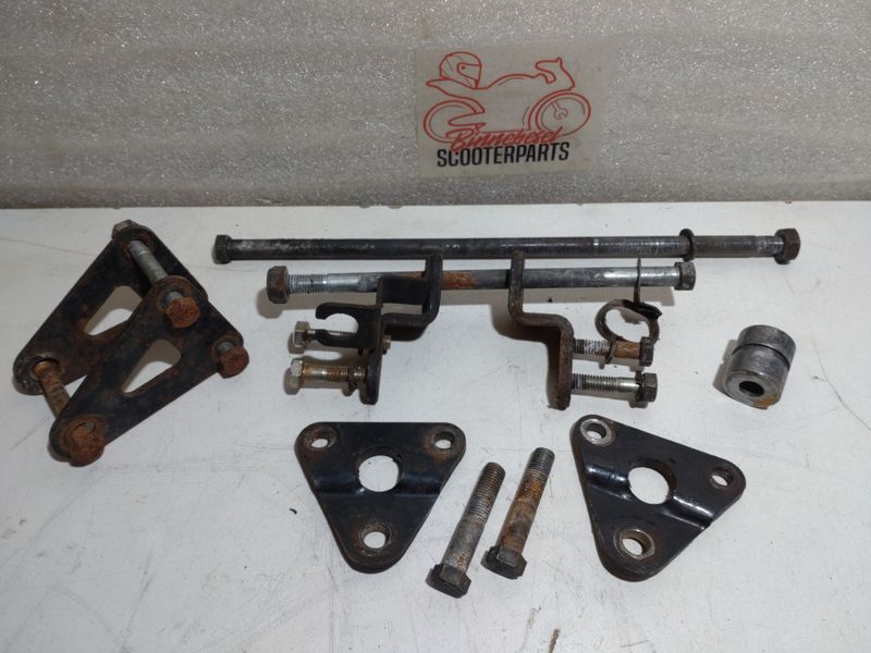 Motorhalteschrauben Kawasaki LTD 440 KZ440A Komplett +Bleche Motorhalteschrauben Kawasaki LTD 440 KZ440A Komplett +Bleche