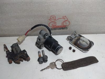 Schlosssatz Kawasaki LTD 440 KZ440A Komplett +1 Schlüssel Zündschloss Tankdeckel Sitzbankschloss