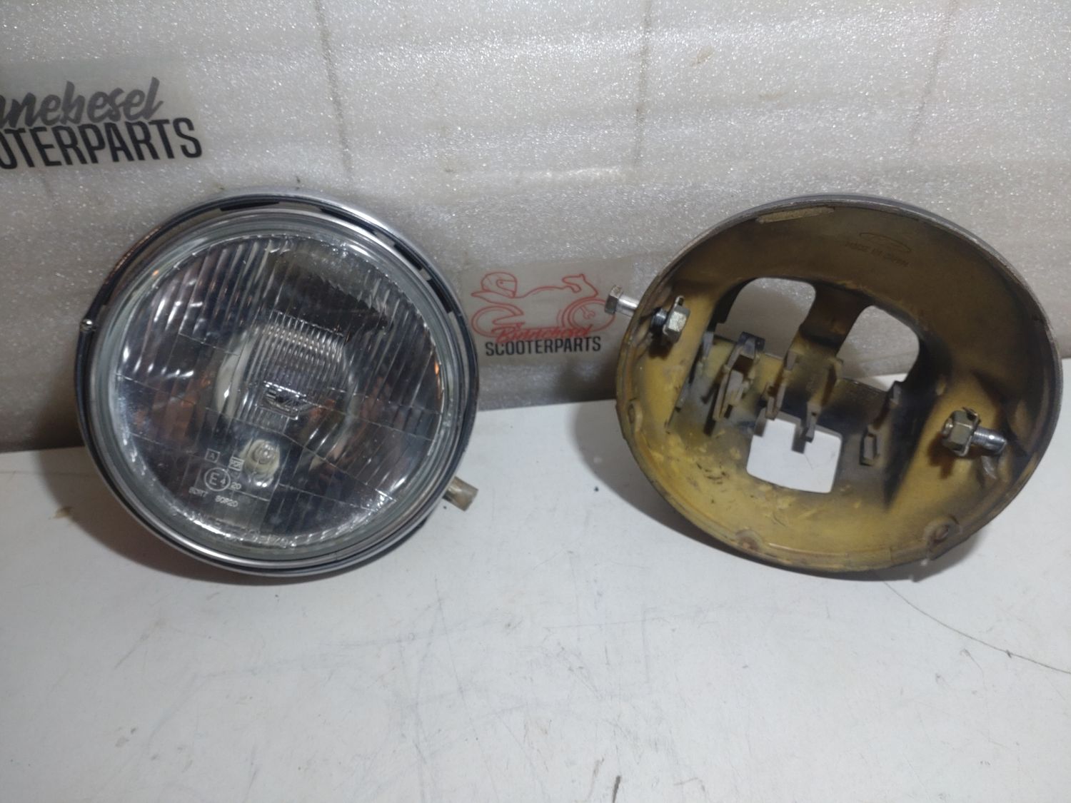 Scheinwerfer Kawasaki LTD 440 KZ440A Komplett +Gehäuse 61301-425 Stanley 001-1733